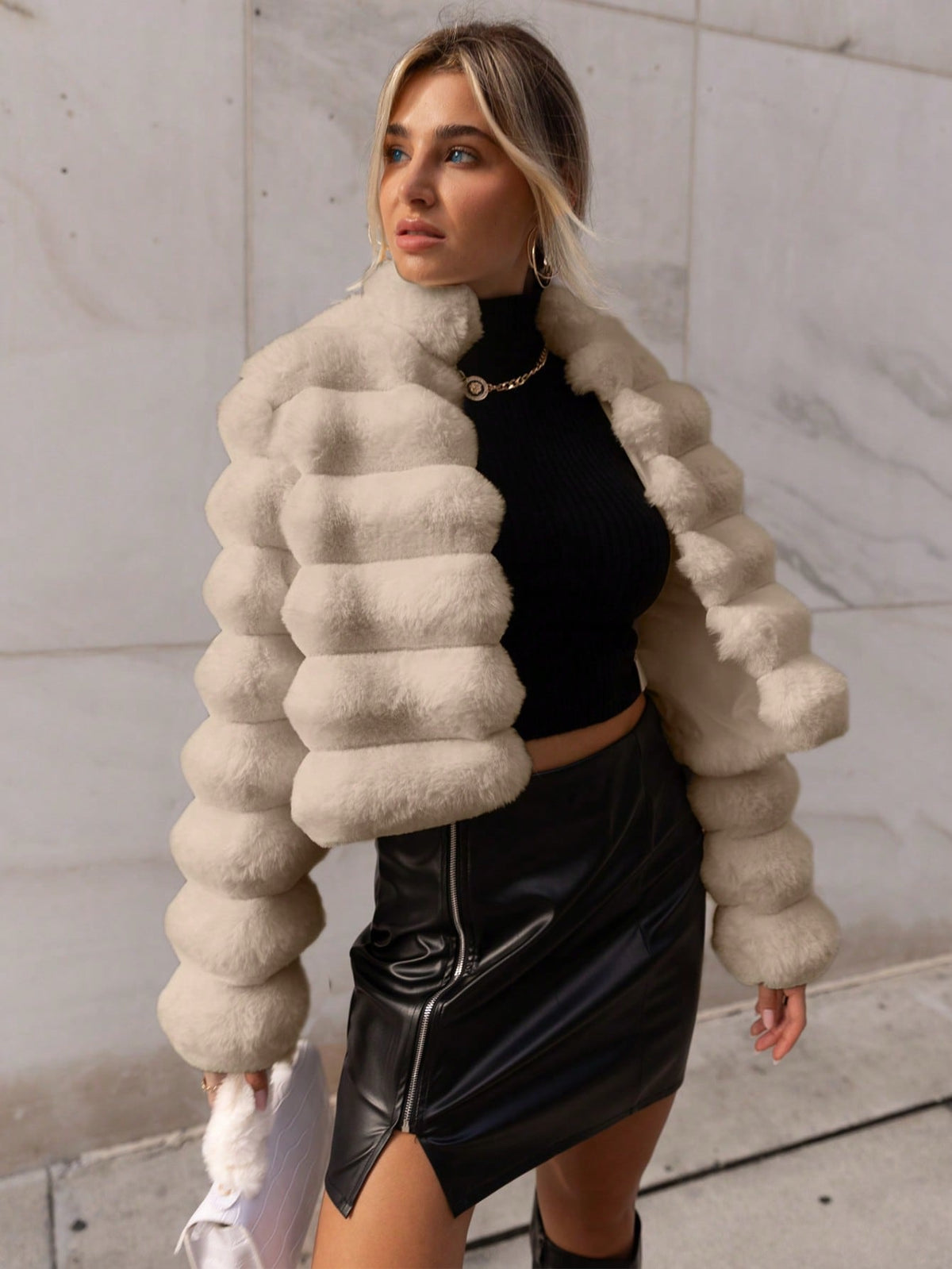 Cappotto monocolore aperto davanti morbido