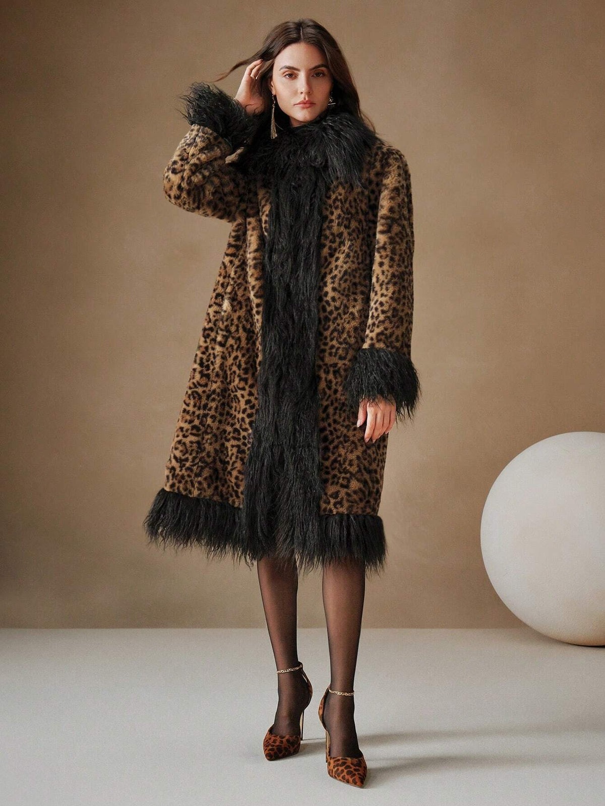 Cappotto in finta pelliccia con finiture in stampa leopardata fluffy midi a-line in vita, classico e versatile per le donne