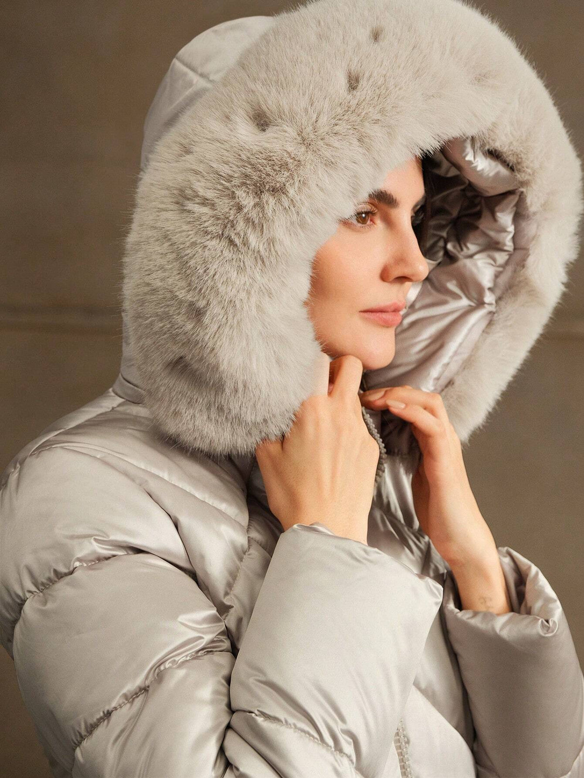 Cappotto trapunto bordo sfocato con cappuccio