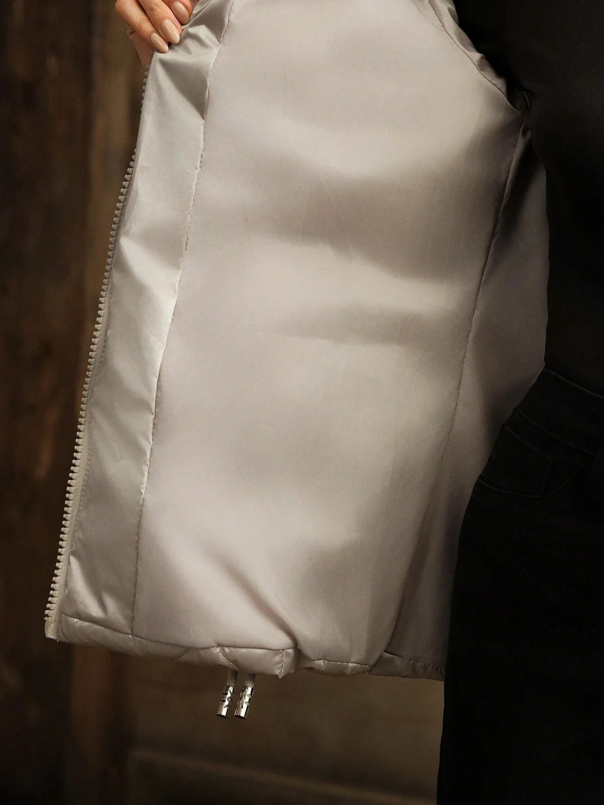 Cappotto trapunto bordo sfocato con cappuccio