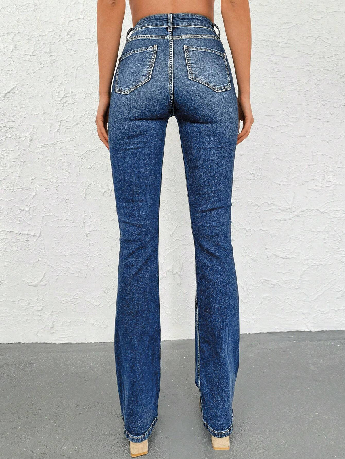 Jeans casual gamba a zampa di elefante