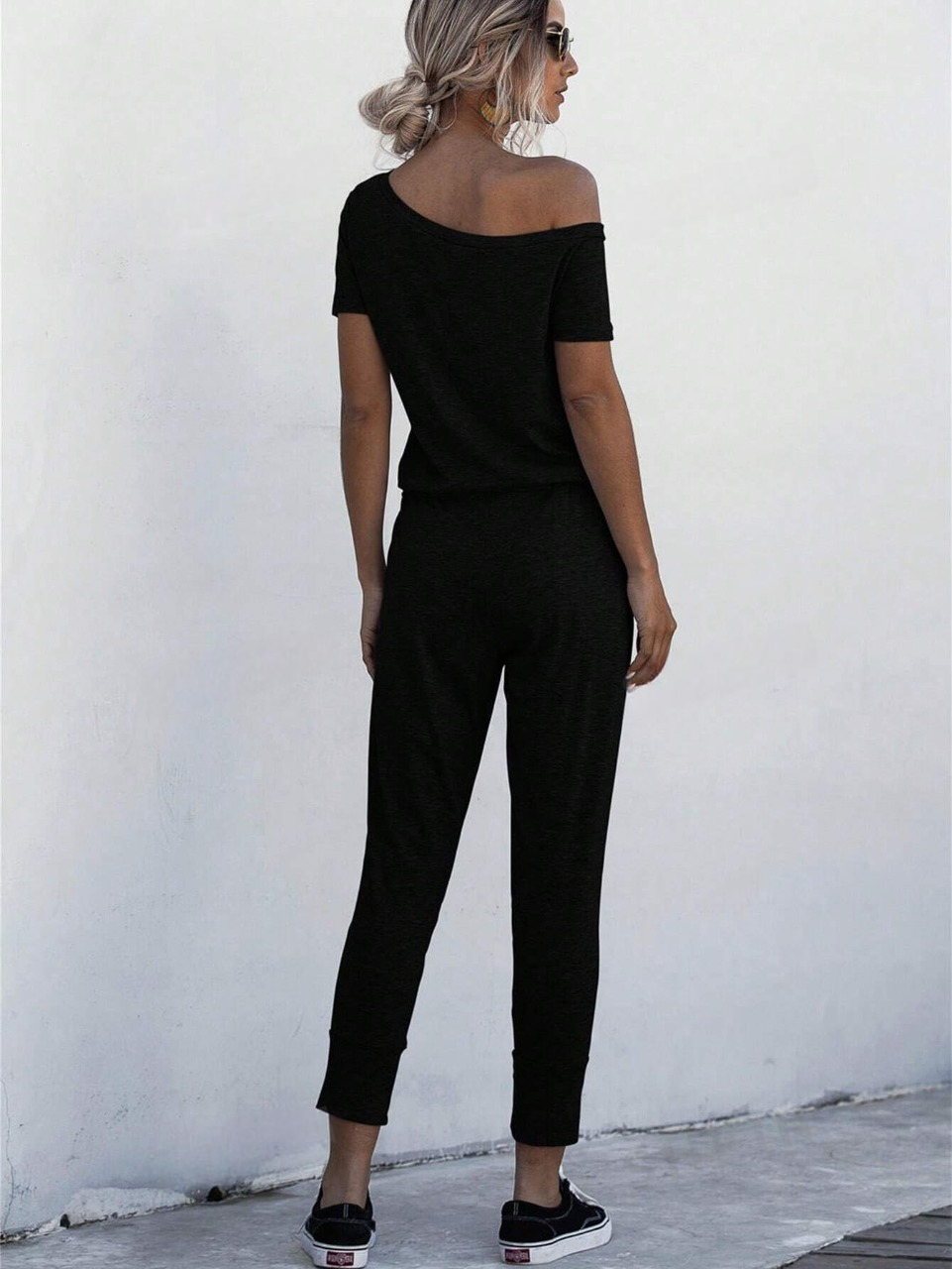 Jumpsuit Maglietta monocolore scollatura asimmetrica con coulisse a vita tasca inclinata