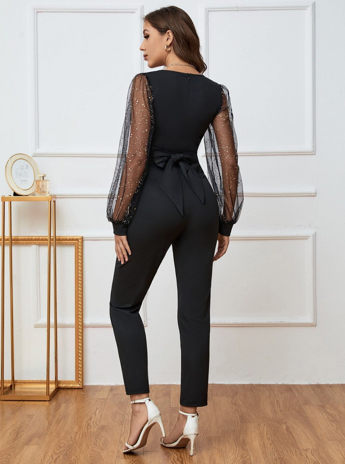 Jumpsuit inserto in rete manica a lanterna con nodo dietro