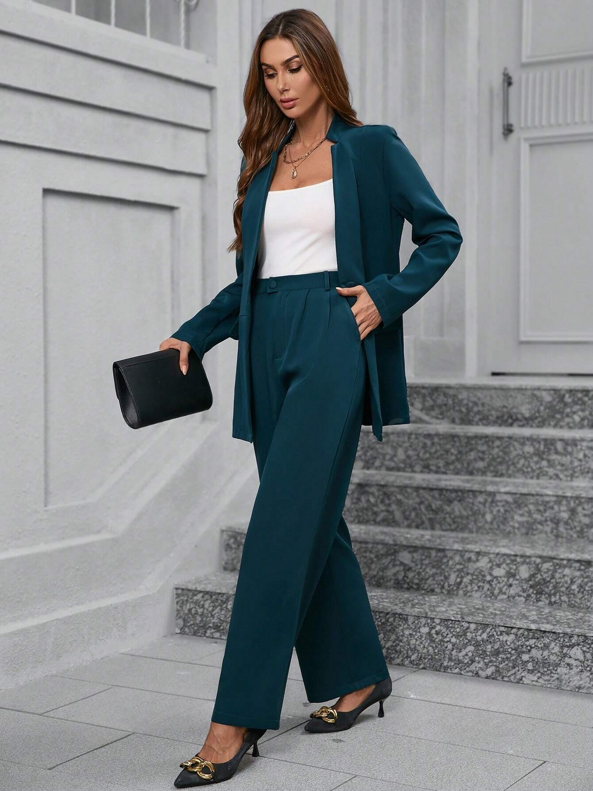 Set elegante da donna composto da blazer a maniche lunghe monocromatico e pantaloni