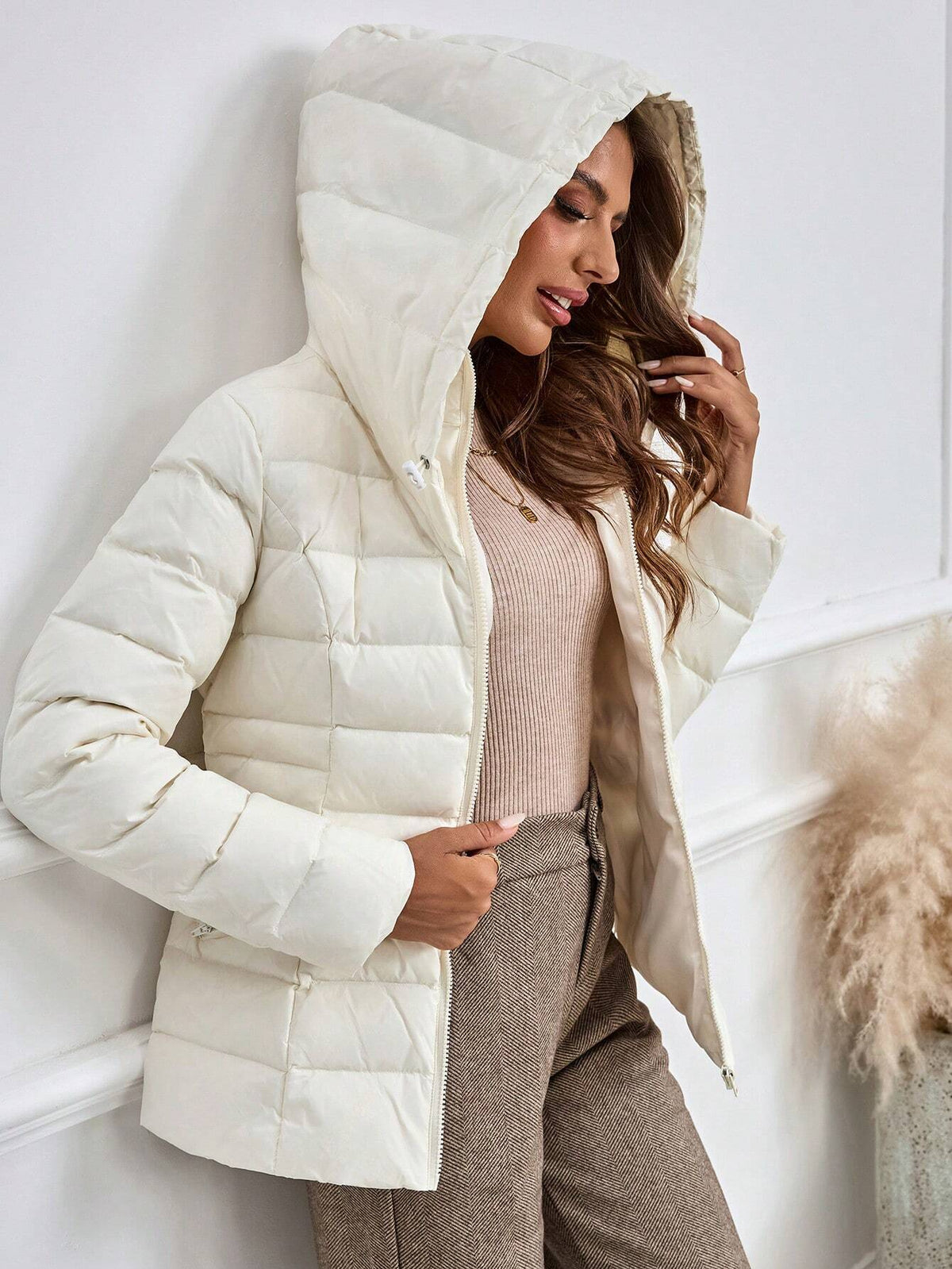 Giacca imbottita con cappuccio donna, chiusura lampo, manica lunga, tinta unita, invernale