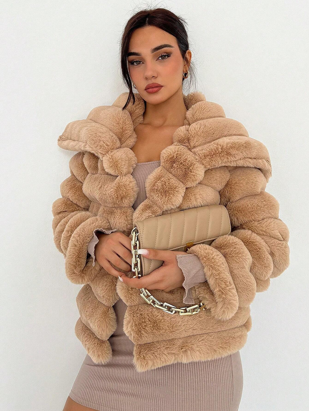 Cappotto monocolore aperto davanti morbido