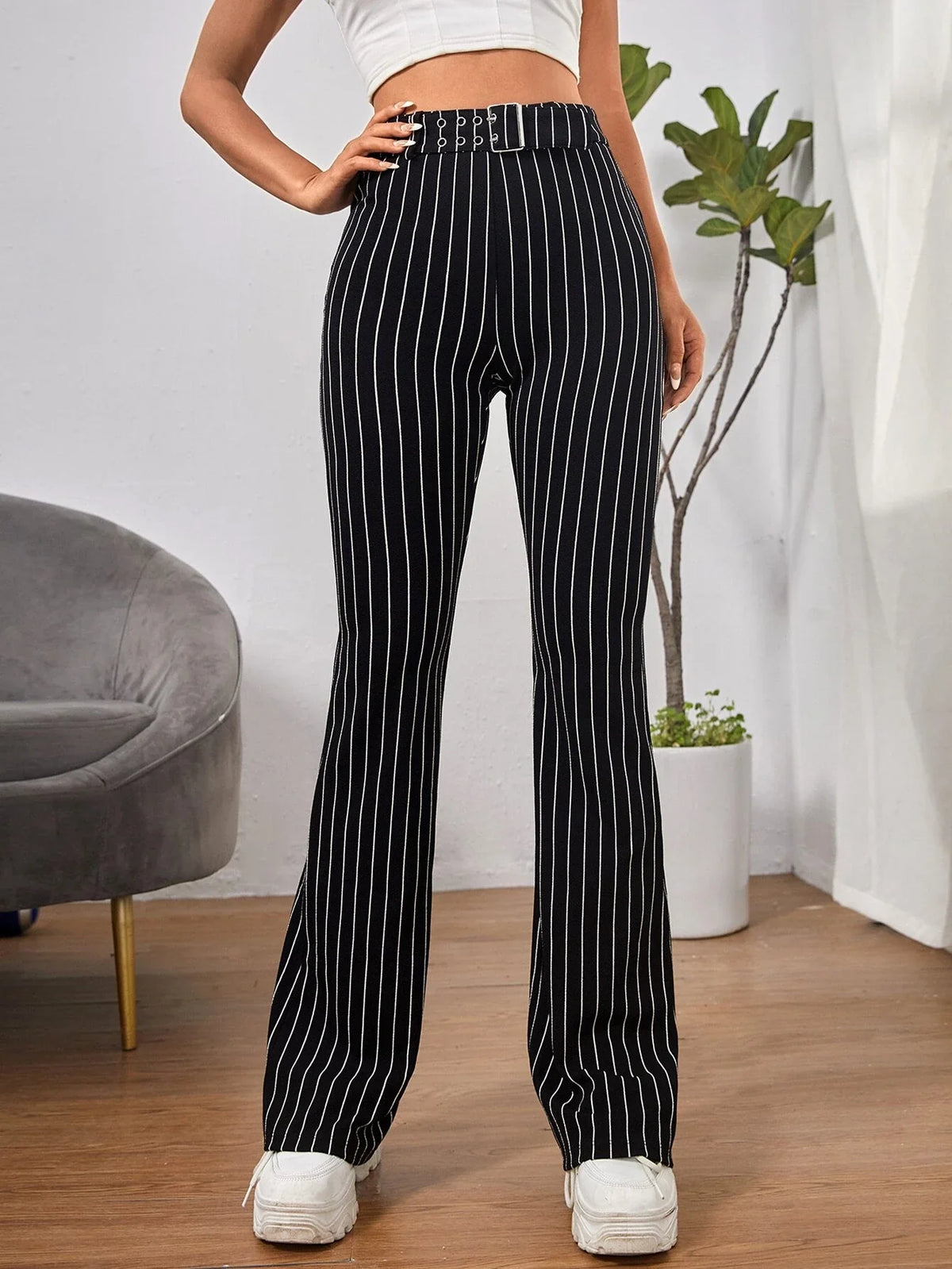 Pantaloni svasati vita alta righe con cintura