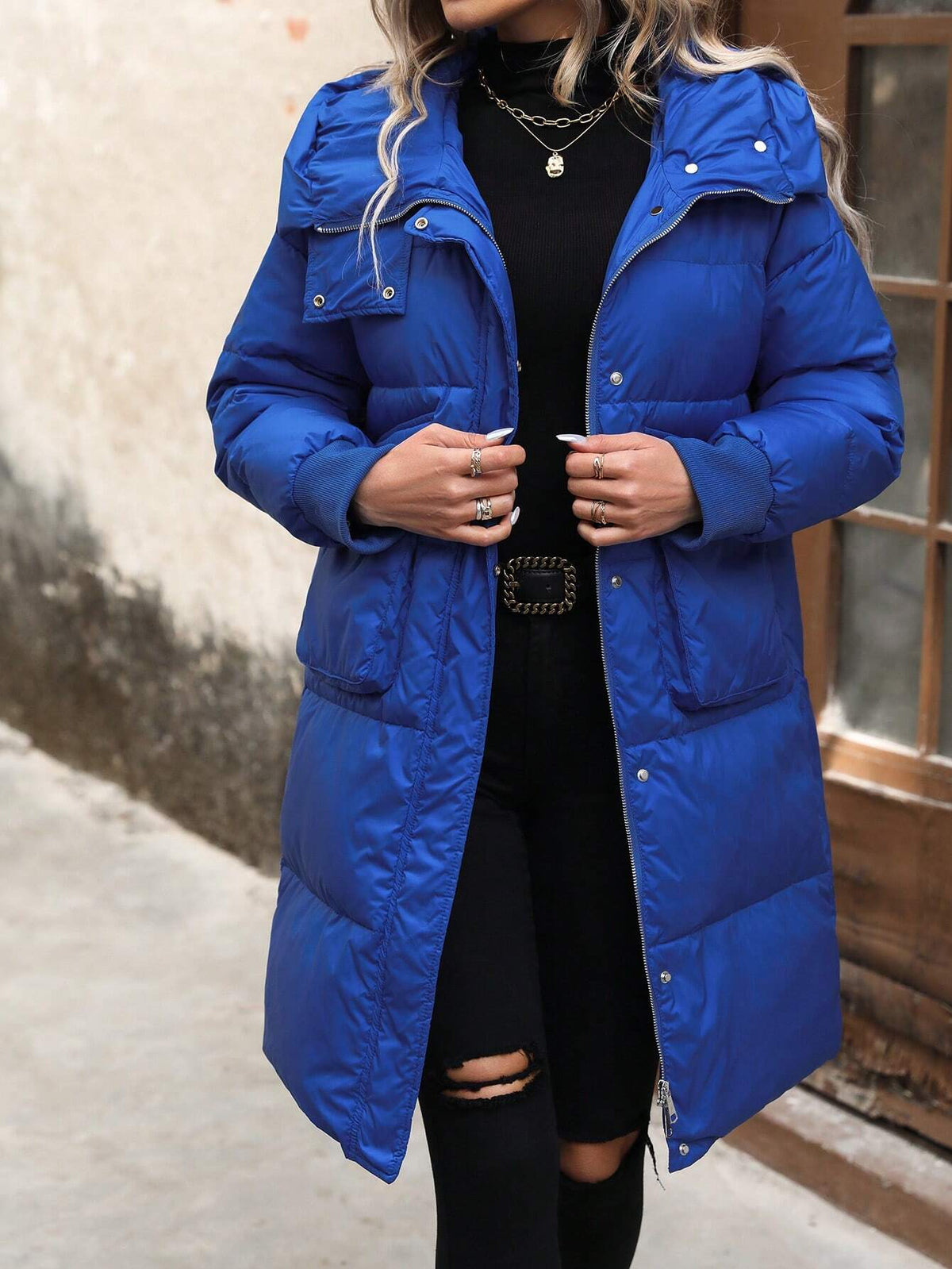 Giubbotto Lungo Imbottito Con Cappuccio Blu