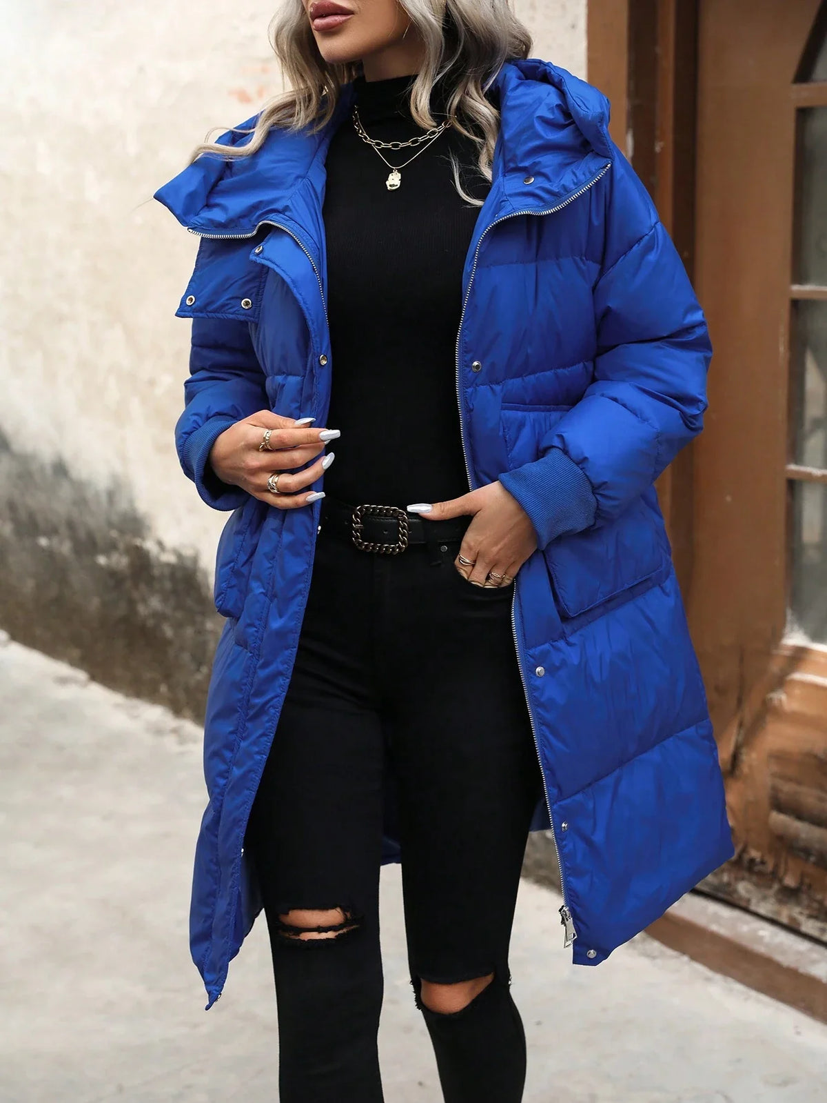 Giubbotto Lungo Imbottito Con Cappuccio Blu