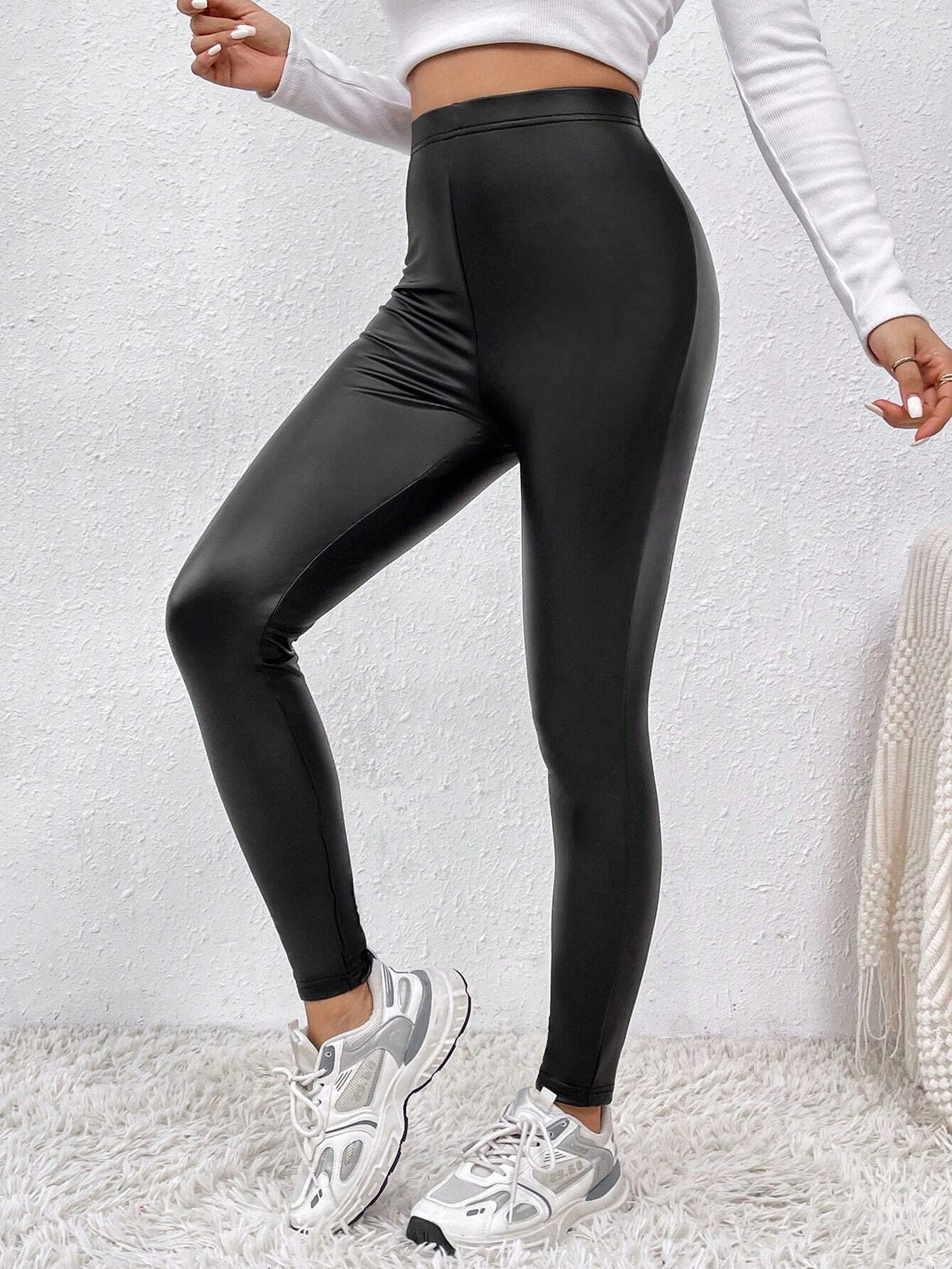 Leggings Neri Aderenti A Tinta Unita