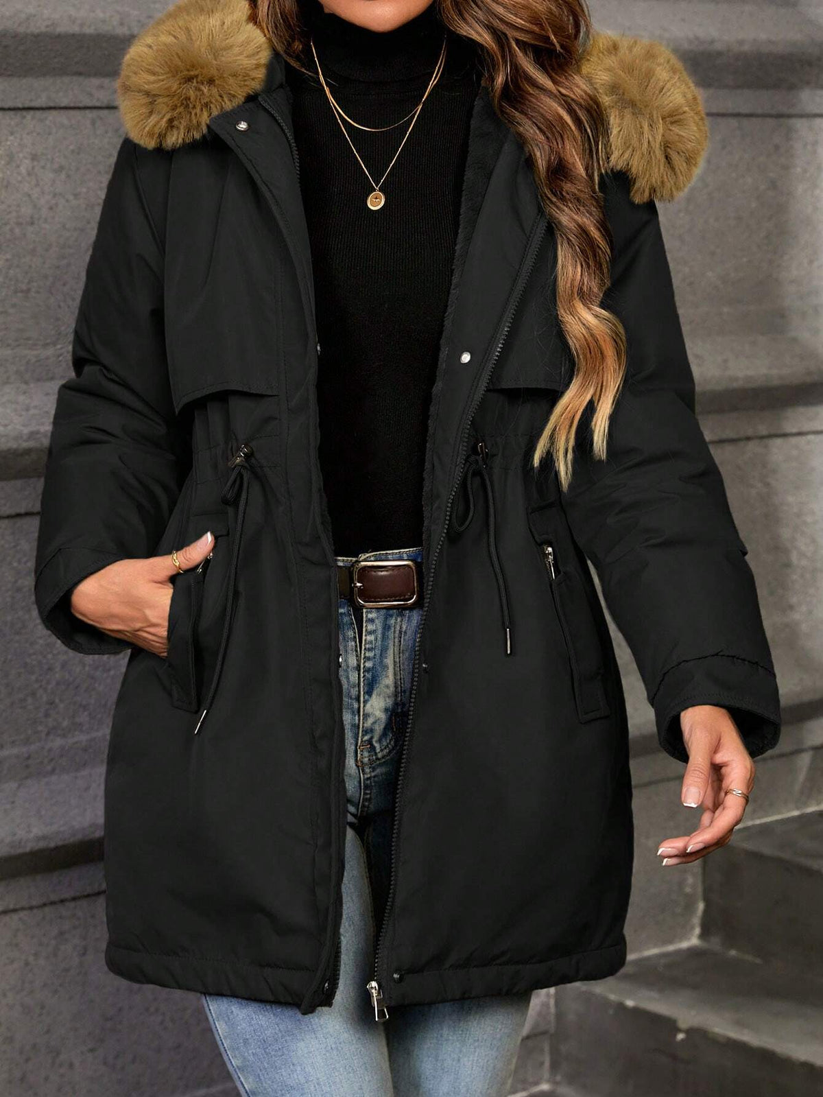 Cappotto parka con coulisse a vita bordo sfocato con cappuccio con zip