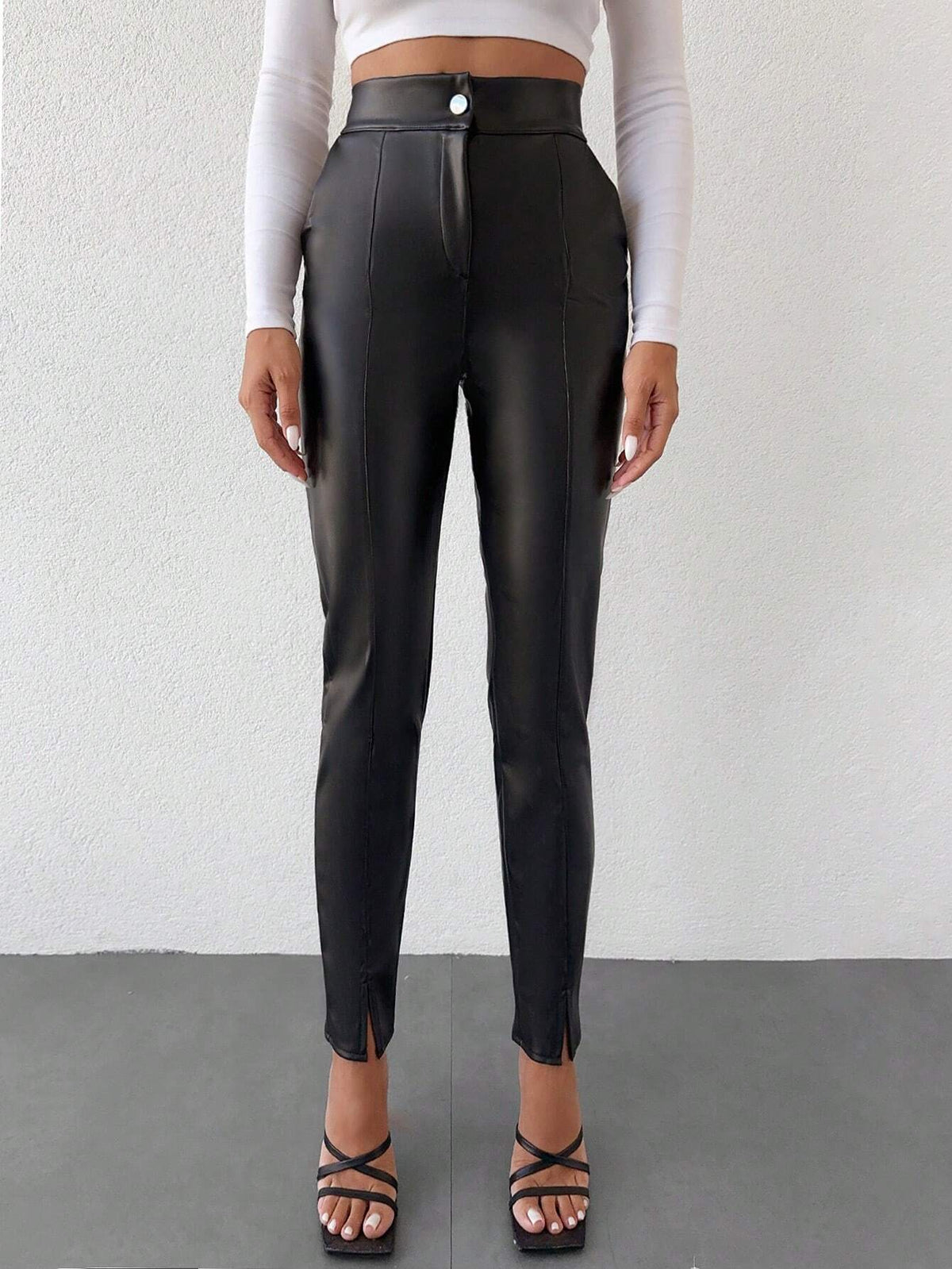 Pantaloni orlo a fessura