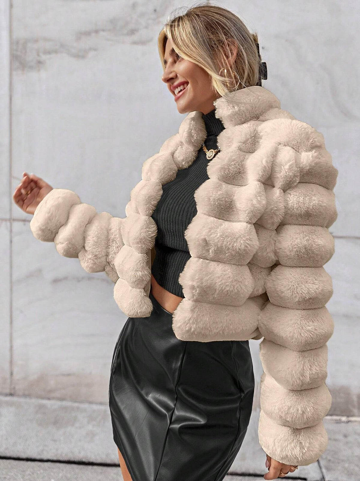 Cappotto monocolore aperto davanti morbido