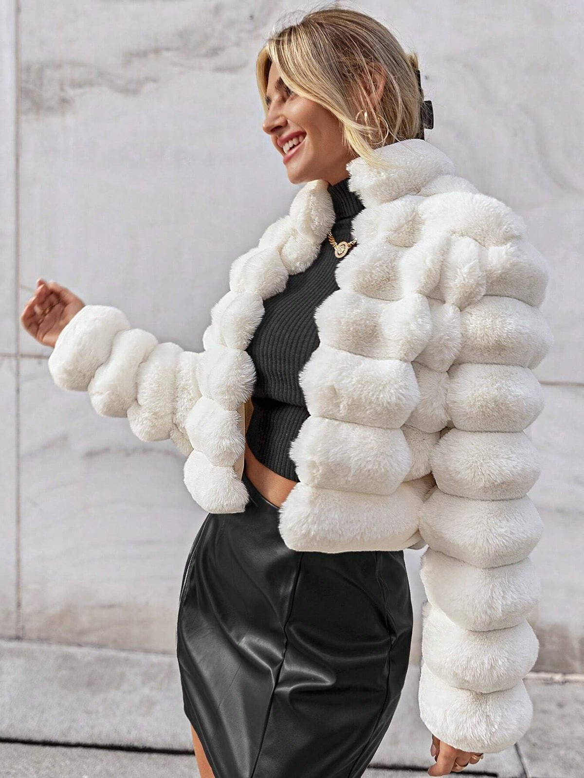 Cappotto monocolore aperto davanti morbido