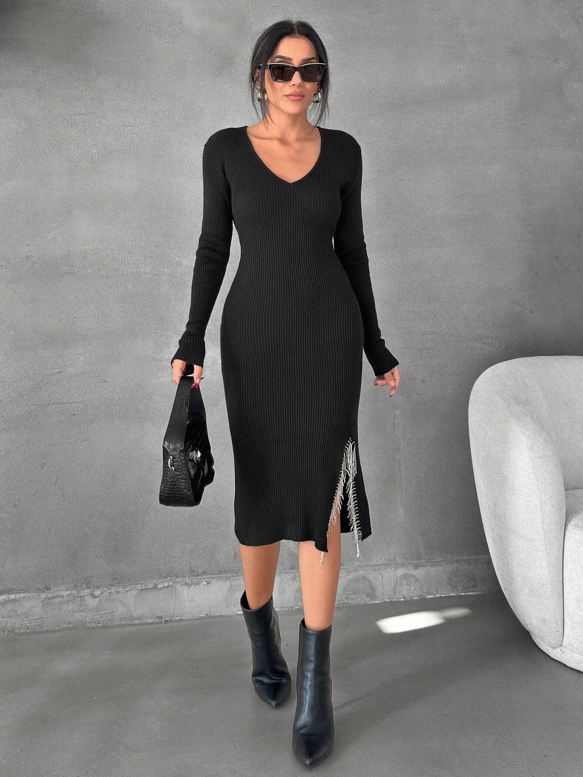 Pullover con scollo profondo, maglione lungo a maniche lunghe nero con dettagli