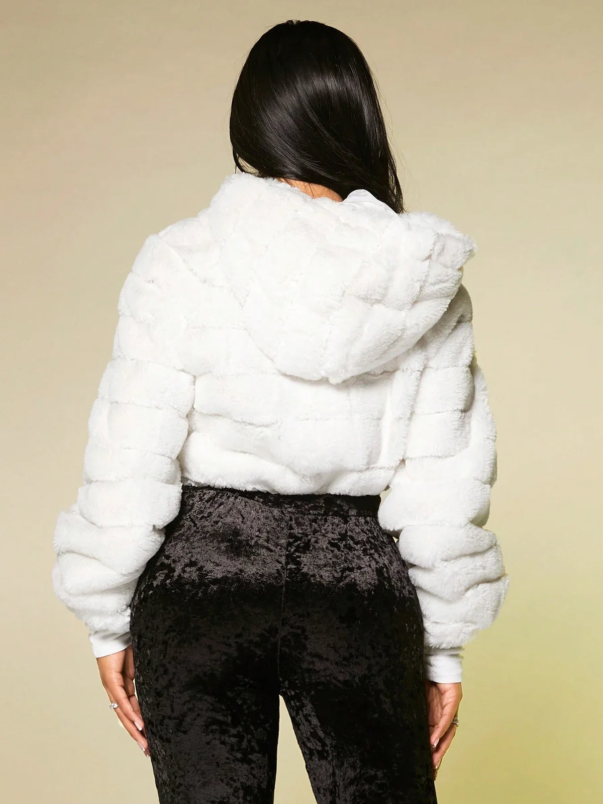 Cappotto con zip con cappuccio corto morbido