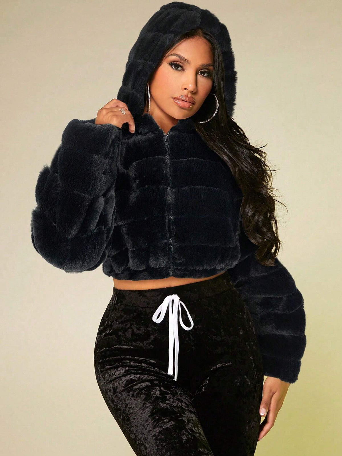 Cappotto con zip con cappuccio corto morbido