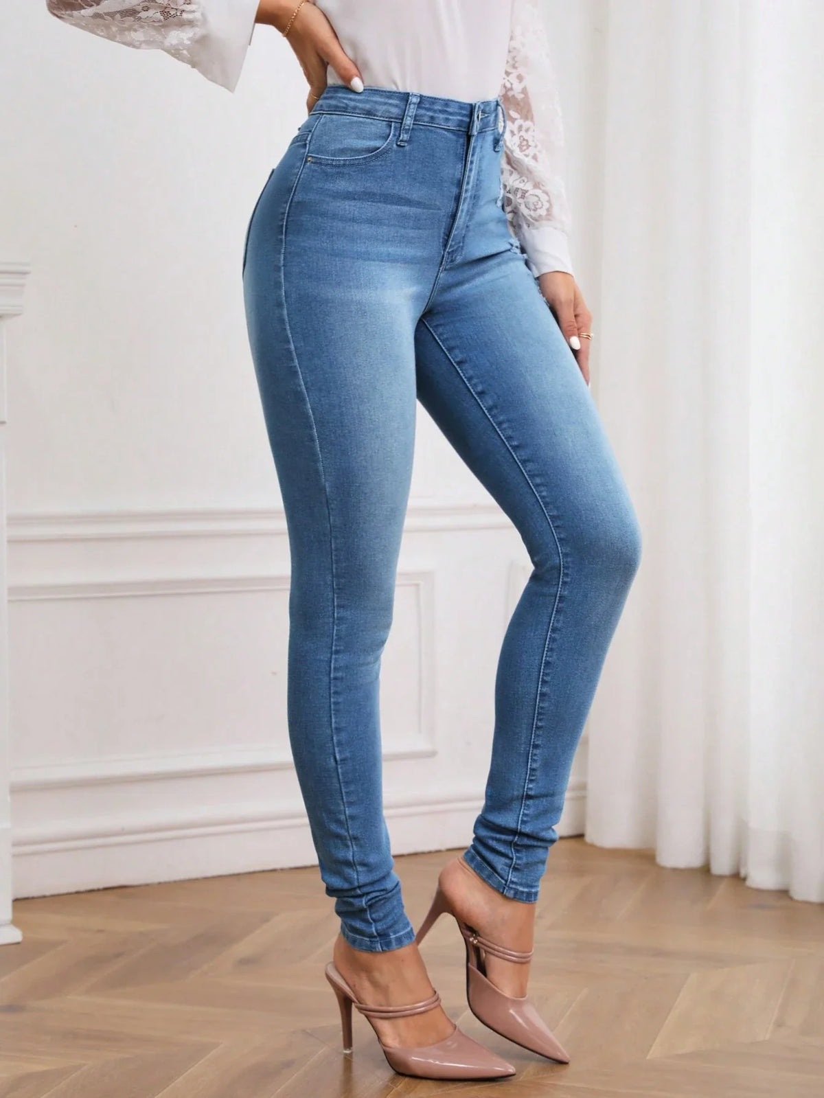 Jeans Strappati Tinta Unita Da Donna