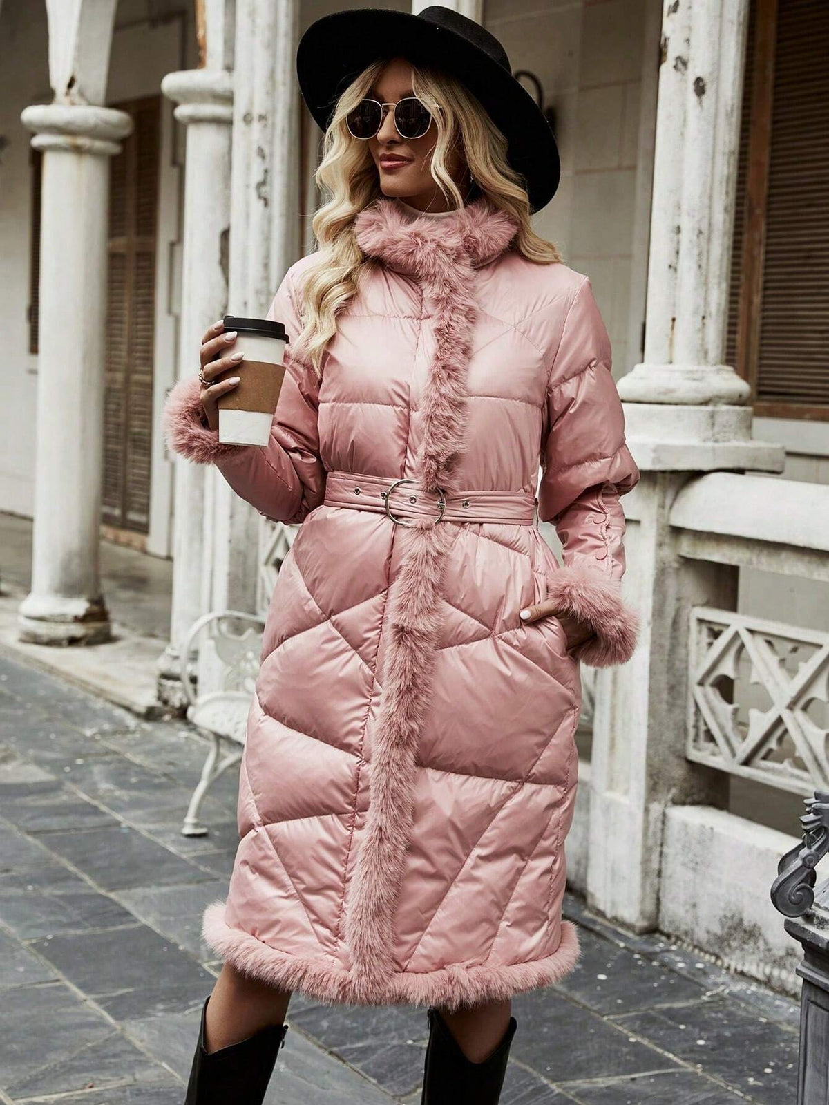 Piumini bordo sfocato con cintura